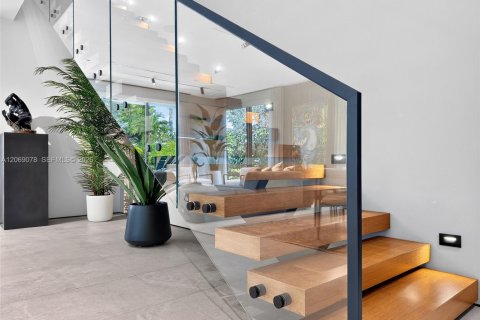 Villa ou maison à vendre à Miami, Floride: 4 chambres, 329.25 m2 № 2293921 - photo 26