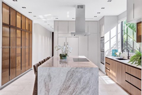 Villa ou maison à vendre à Miami, Floride: 4 chambres, 329.25 m2 № 2293921 - photo 19