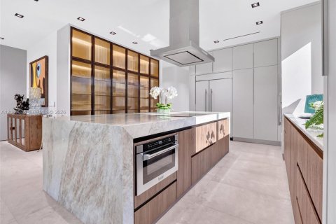Villa ou maison à vendre à Miami, Floride: 4 chambres, 329.25 m2 № 2293921 - photo 20