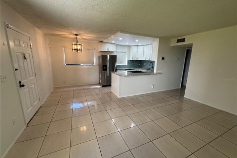 Copropriété à louer à Palm Harbor, Floride: 2 chambres, 84.26 m2 № 1761418 - photo 10