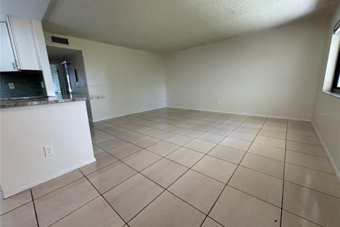 Copropriété à louer à Palm Harbor, Floride: 2 chambres, 84.26 m2 № 1761418 - photo 12