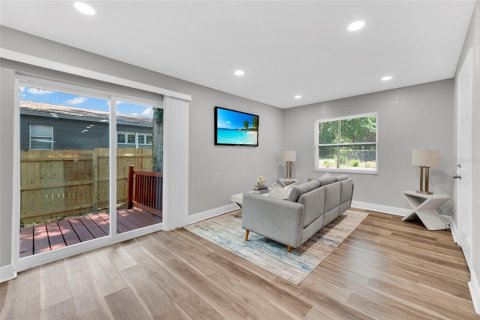 Villa ou maison à vendre à Tarpon Springs, Floride: 3 chambres, 109.25 m2 № 2224528 - photo 8