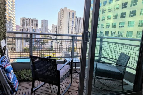 Condo in Miami, Florida, 1 bedroom  № 1975493 - photo 4