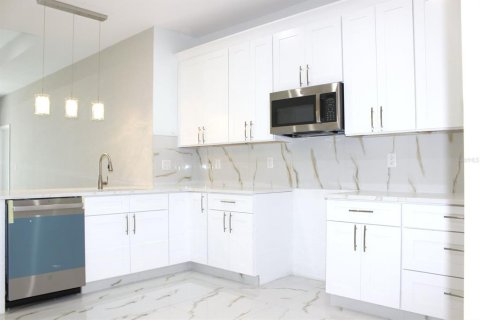 Купить виллу или дом в Тампа, Флорида 4 комнаты, 167.41м2, № 1570657 - фото 8