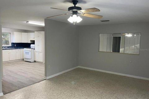 Casa en alquiler en Gainesville, Florida, 3 dormitorios, 179.77 m2 № 1791340 - foto 5