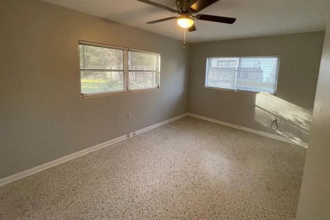 Casa en alquiler en Gainesville, Florida, 3 dormitorios, 179.77 m2 № 1791340 - foto 7