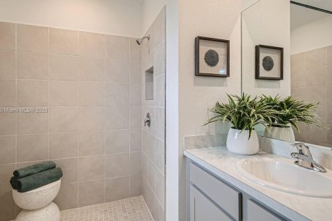 Townhouse in Florida City, Florida 4 bedrooms, 146.97 sq.m. № 1877719 - photo 15