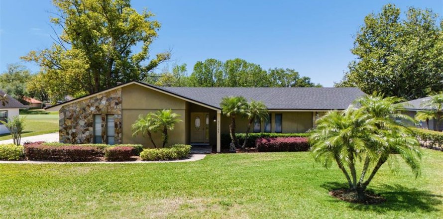 House in Orlando, Florida 4 bedrooms, 213.77 sq.m. № 1722756