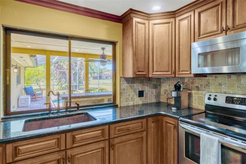 House in Orlando, Florida 4 bedrooms, 213.77 sq.m. № 1722756 - photo 2