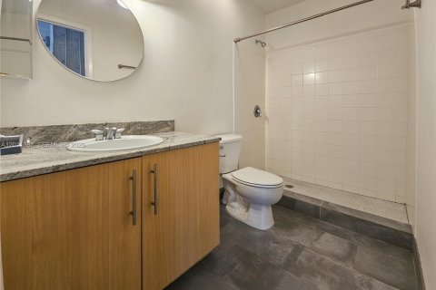 Condo in Miami, Florida, 2 bedrooms № 2075181 - photo 14