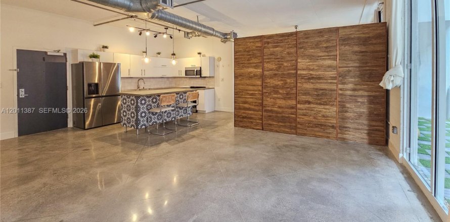 Condo in Miami, Florida, 2 bedrooms № 2075181
