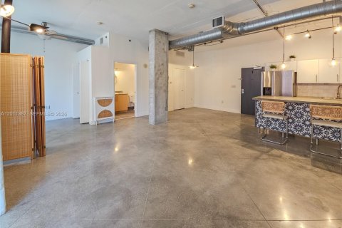 Condo in Miami, Florida, 2 bedrooms № 2075181 - photo 4