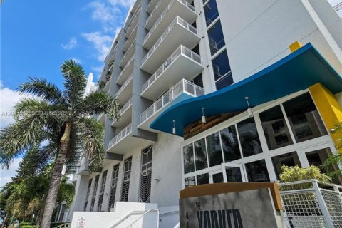 Condo in Miami, Florida, 2 bedrooms № 2075181 - photo 21