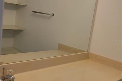Condominio en alquiler en Sarasota, Florida, 3 dormitorios, 131.83 m2 № 1871269 - foto 13