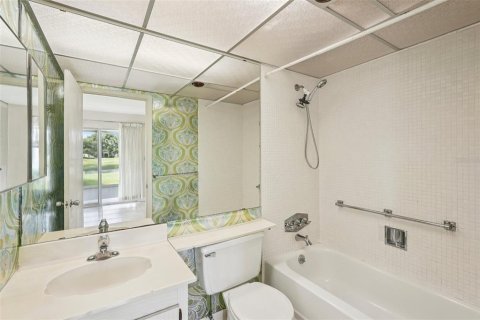 Condo in Sun City Center, Florida, 1 bedroom  № 1873191 - photo 8