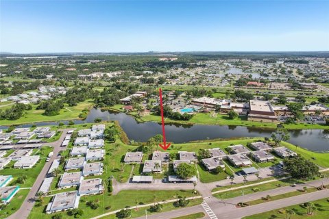 Condo in Sun City Center, Florida, 1 bedroom  № 1873191 - photo 15