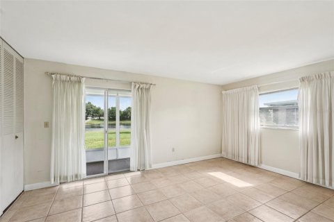 Condo in Sun City Center, Florida, 1 bedroom  № 1873191 - photo 7