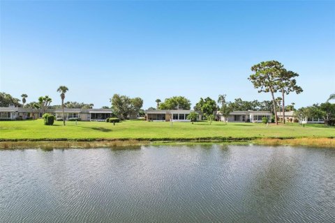 Condo in Sun City Center, Florida, 1 bedroom  № 1873191 - photo 23
