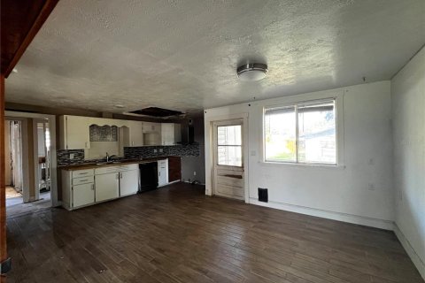 House in Tavares, Florida 3 bedrooms, 111.3 sq.m. № 1857875 - photo 6