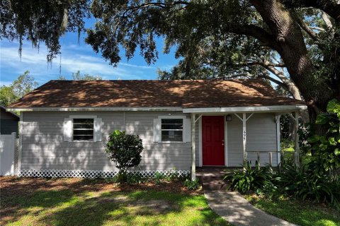 House in Tavares, Florida 3 bedrooms, 111.3 sq.m. № 1857875 - photo 1