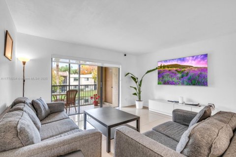 Copropriété à vendre à Weston, Floride: 2 chambres, 114.36 m2 № 1883805 - photo 3
