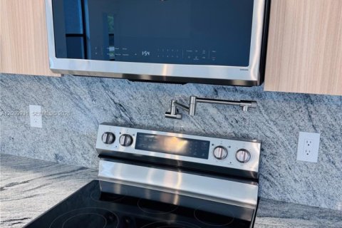 Villa ou maison à vendre à Port Charlotte, Floride: 4 chambres, 172.43 m2 № 2065094 - photo 13