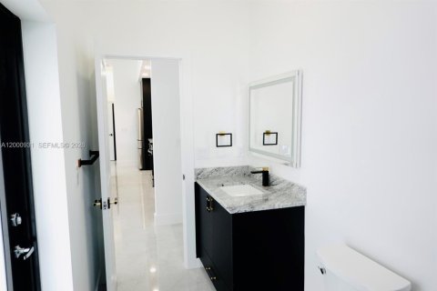 Villa ou maison à vendre à Port Charlotte, Floride: 4 chambres, 172.43 m2 № 2065094 - photo 15