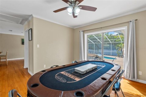 House in Tampa, Florida 4 bedrooms, 272.02 sq.m. № 1626120 - photo 8