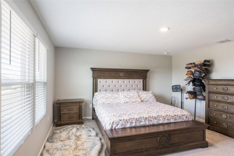 House in Winter Haven, Florida 5 bedrooms, 268.39 sq.m. № 1669821 - photo 23