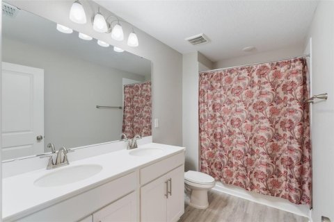House in Winter Haven, Florida 5 bedrooms, 268.39 sq.m. № 1669821 - photo 18