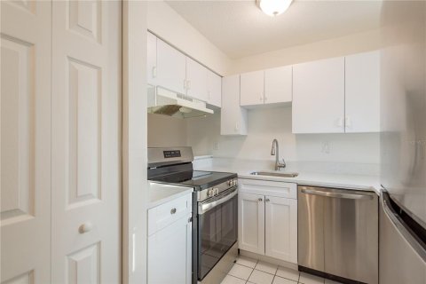 Condo in Clearwater, Florida, 1 bedroom  № 1847313 - photo 5