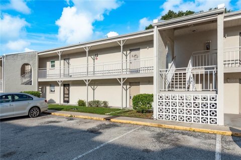 Condo in Clearwater, Florida, 1 bedroom  № 1847313 - photo 2