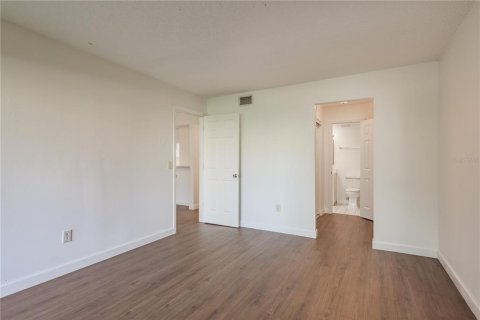 Condo in Clearwater, Florida, 1 bedroom  № 1847313 - photo 10