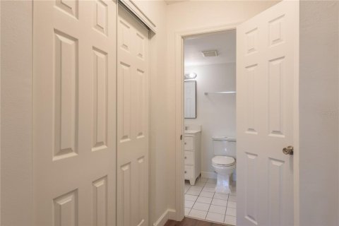 Condo in Clearwater, Florida, 1 bedroom  № 1847313 - photo 12