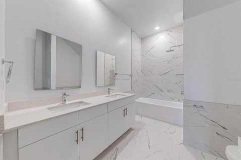 Adosado en alquiler en Davenport, Florida, 5 dormitorios, 155.24 m2 № 1846512 - foto 27