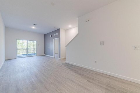 Adosado en alquiler en Davenport, Florida, 5 dormitorios, 155.24 m2 № 1846512 - foto 11