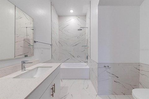 Adosado en alquiler en Davenport, Florida, 5 dormitorios, 155.24 m2 № 1846512 - foto 23