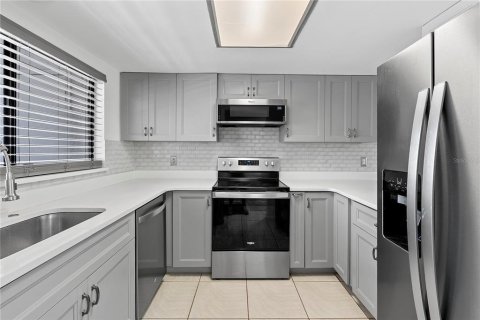 Condominio en venta en Altamonte Springs, Florida, 2 dormitorios, 93 m2 № 2231934 - foto 6
