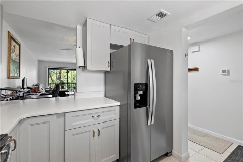 Condominio en venta en Altamonte Springs, Florida, 2 dormitorios, 93 m2 № 2231934 - foto 9