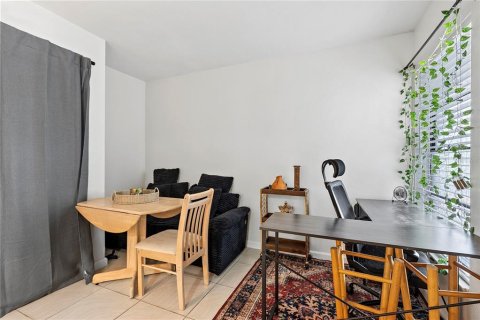Condominio en venta en Altamonte Springs, Florida, 2 dormitorios, 93 m2 № 2231934 - foto 21