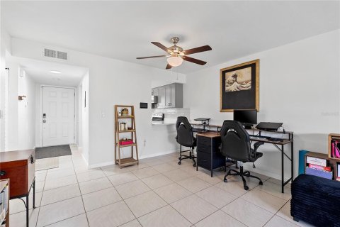 Condominio en venta en Altamonte Springs, Florida, 2 dormitorios, 93 m2 № 2231934 - foto 13