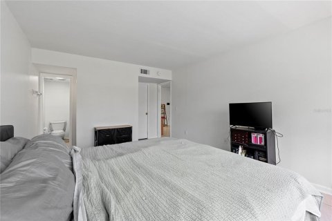 Condominio en venta en Altamonte Springs, Florida, 2 dormitorios, 93 m2 № 2231934 - foto 19
