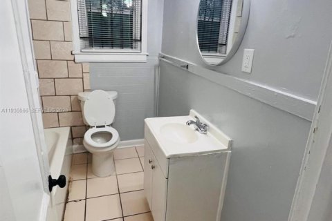 Casa en alquiler en Jacksonville, Florida, 3 dormitorios, 87.79 m2 № 1993244 - foto 15