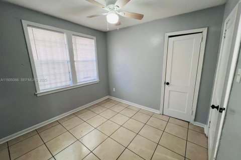 Casa en alquiler en Jacksonville, Florida, 3 dormitorios, 87.79 m2 № 1993244 - foto 10