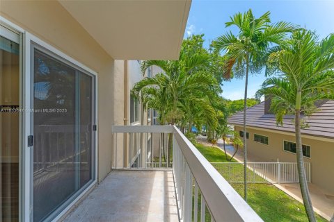 Apartamento en alquiler en Miami, Florida, 2 dormitorios, 74.69 m2 № 1871575 - foto 21