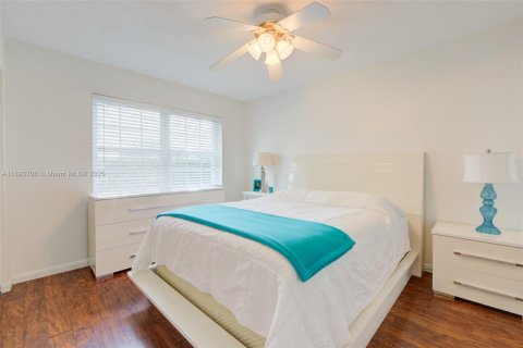 Купить кондоминиум в Хайполюксо, Флорида 3 спальни, 95.13м2, № 1949549 - фото 16