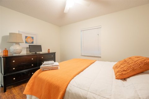 Купить кондоминиум в Хайполюксо, Флорида 3 спальни, 95.13м2, № 1949549 - фото 21