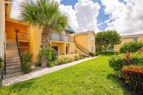 Купить кондоминиум в Хайполюксо, Флорида 3 спальни, 95.13м2, № 1949549 - фото 29