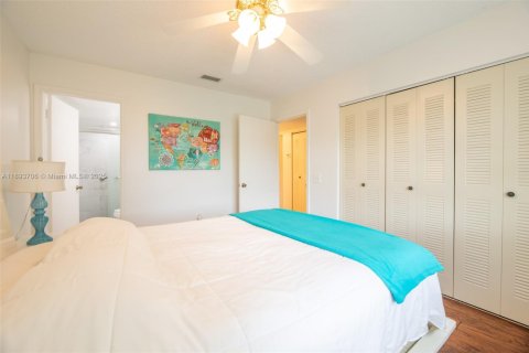 Купить кондоминиум в Хайполюксо, Флорида 3 спальни, 95.13м2, № 1949549 - фото 17