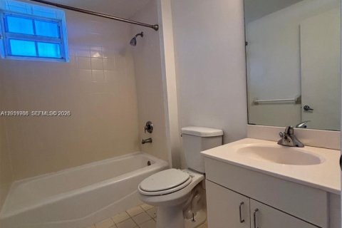 Condominio en alquiler en Miami, Florida, 2 dormitorios, 88.26 m2 № 2074912 - foto 22